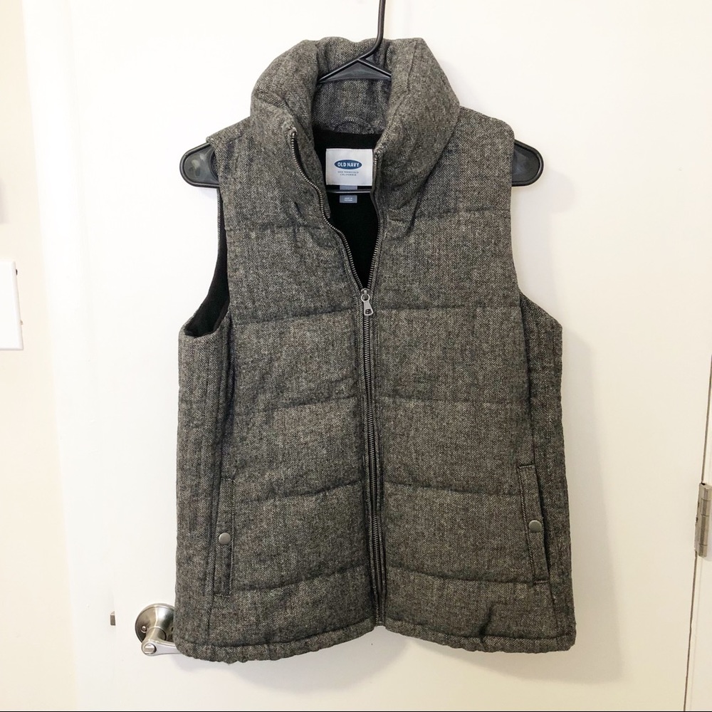 Gray puffy vest old navy